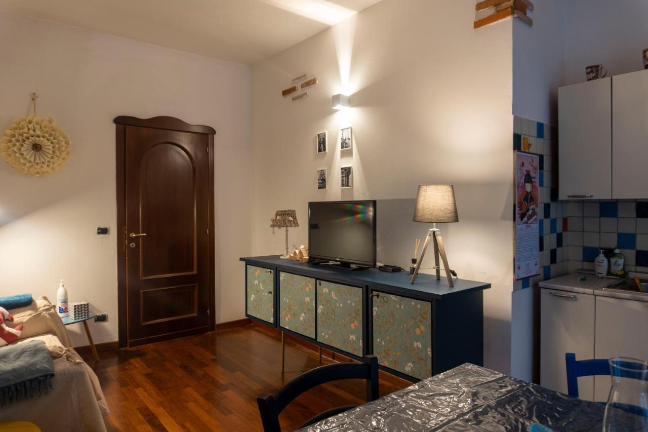 A 2 Passi Iglesias Exterior photo